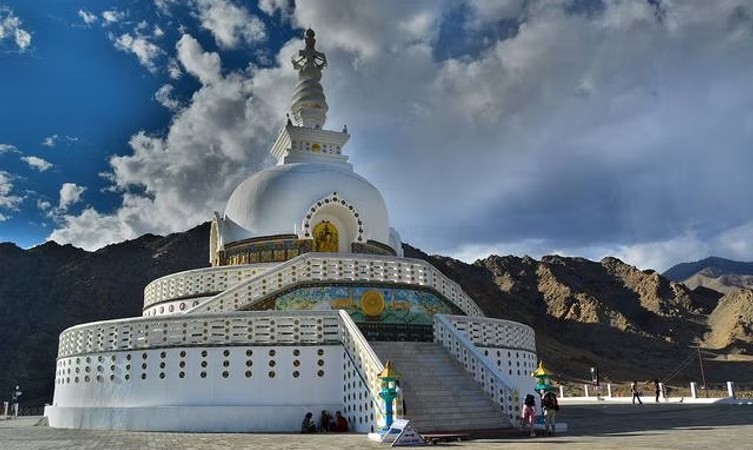 Nearby Places in leh Ladakh
